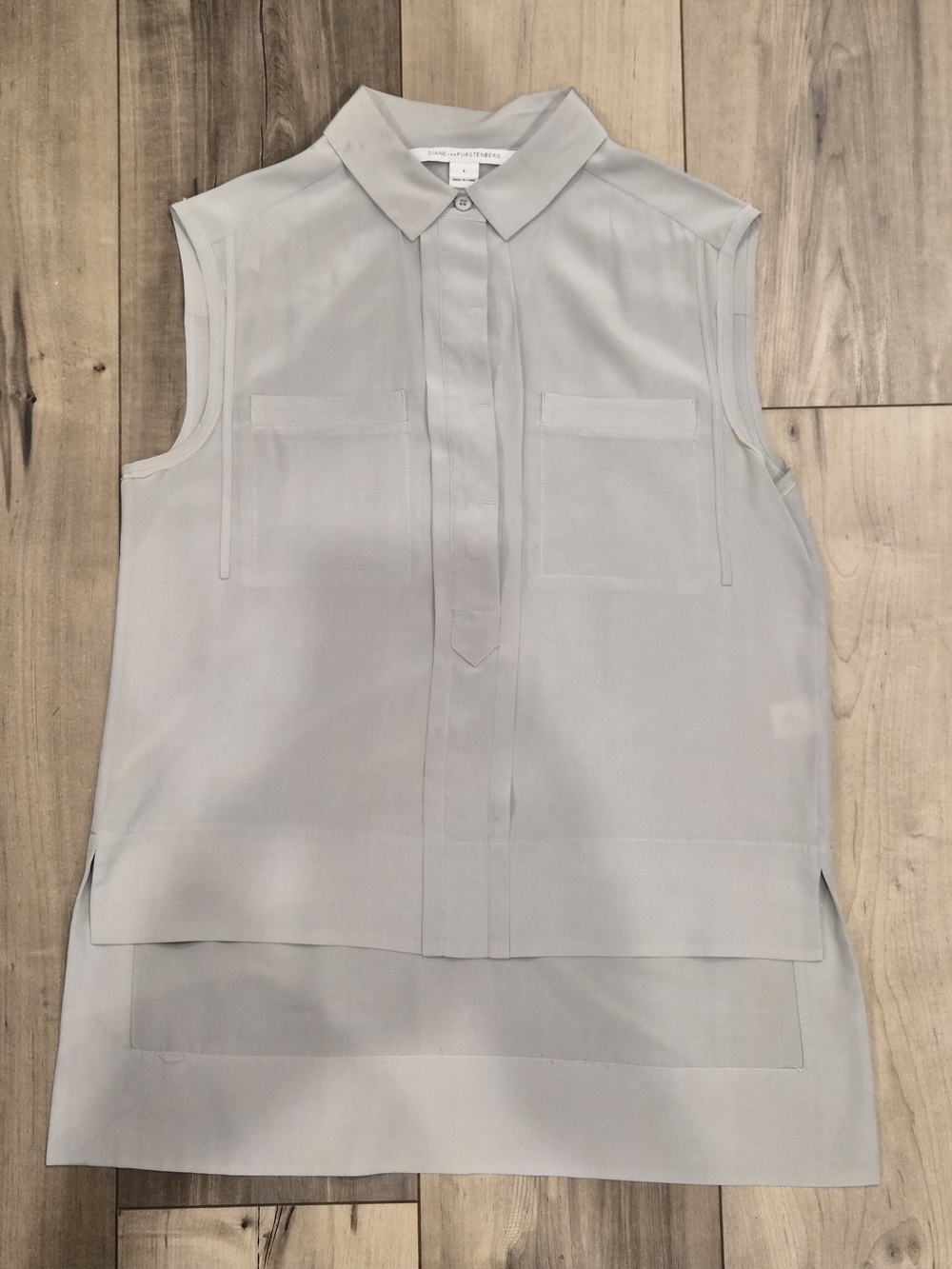 Diane Von Furstenberg Sleeveless Collared Tunic / Blouse